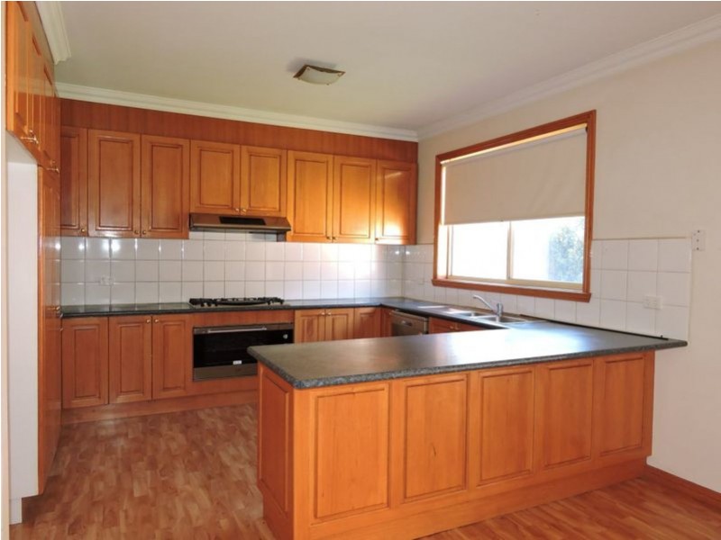 77 Aylmer Drive, Lynbrook VIC 3975