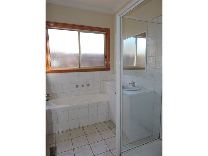 77 Aylmer Drive, Lynbrook VIC 3975