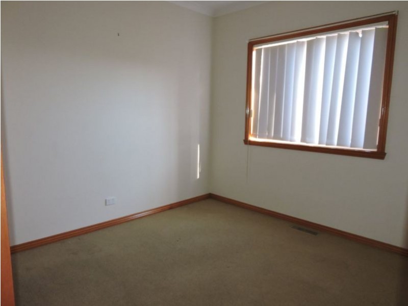 77 Aylmer Drive, Lynbrook VIC 3975