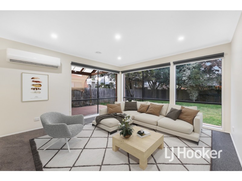 30 Central Park Way, Cranbourne West VIC 3977