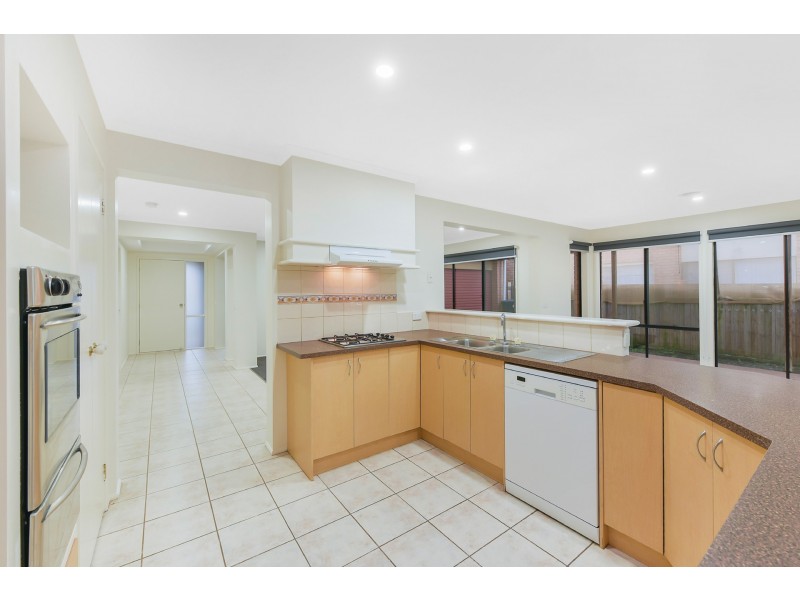 30 Central Park Way, Cranbourne West VIC 3977