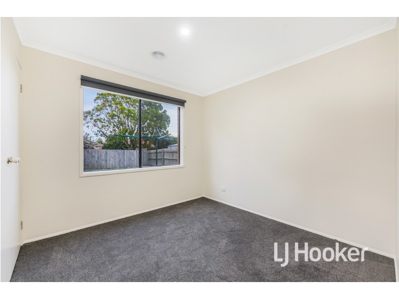 30 Central Park Way, Cranbourne West VIC 3977