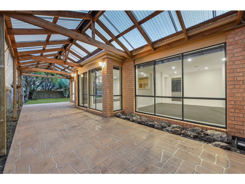 30 Central Park Way, Cranbourne West VIC 3977