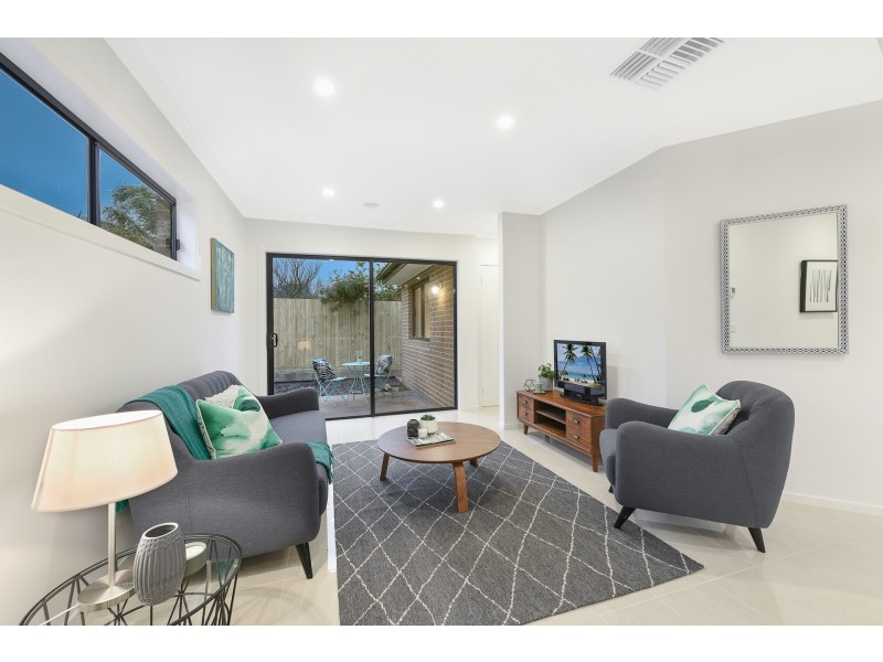 30-32 Parkland Avenue, Hampton Park VIC 3976