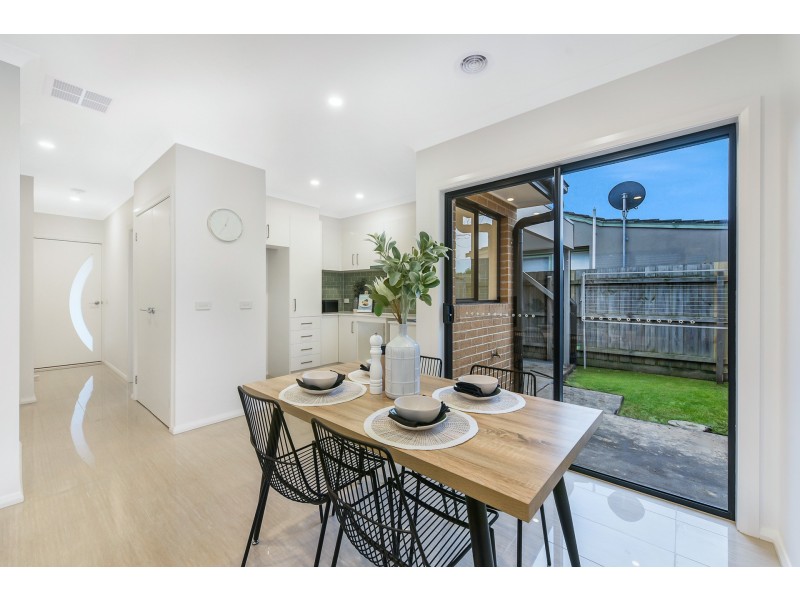 30-32 Parkland Avenue, Hampton Park VIC 3976