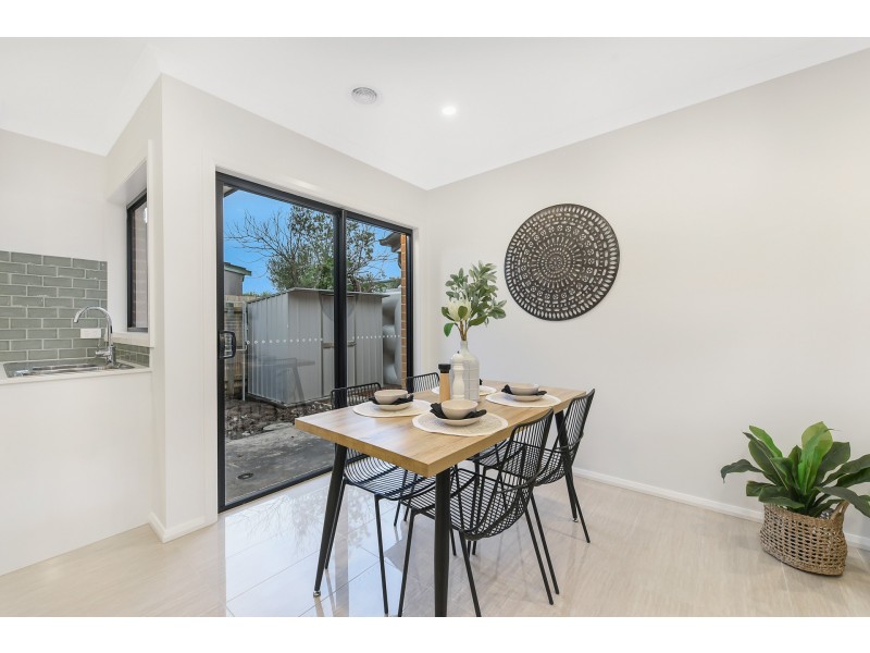30-32 Parkland Avenue, Hampton Park VIC 3976