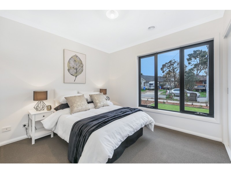 30-32 Parkland Avenue, Hampton Park VIC 3976