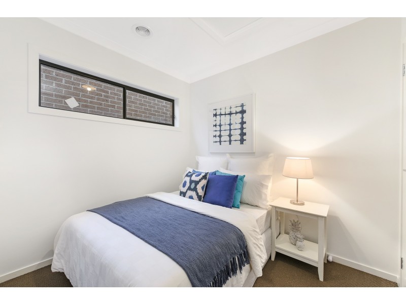 30-32 Parkland Avenue, Hampton Park VIC 3976