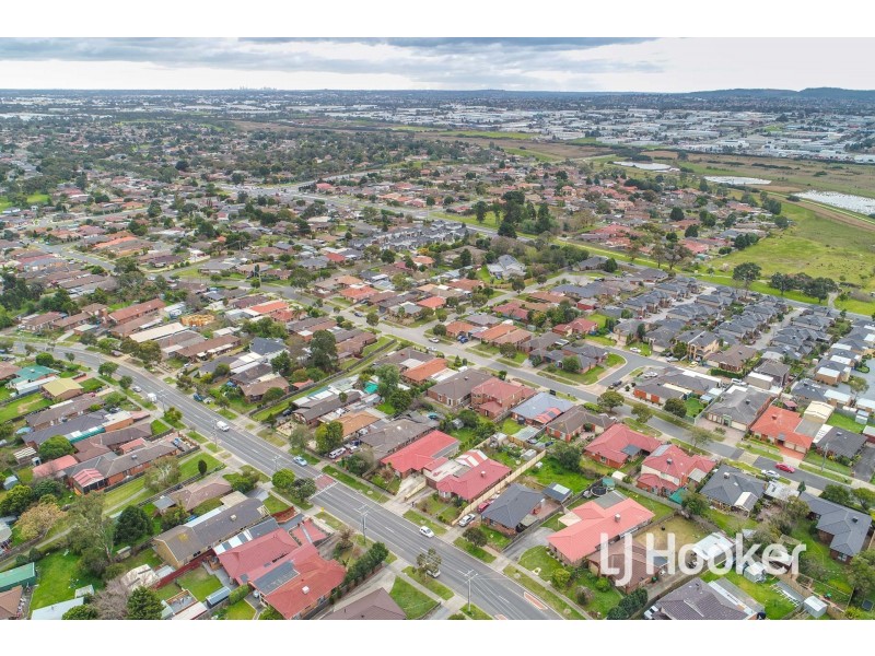 2/57 Warana Drive, Hampton Park VIC 3976