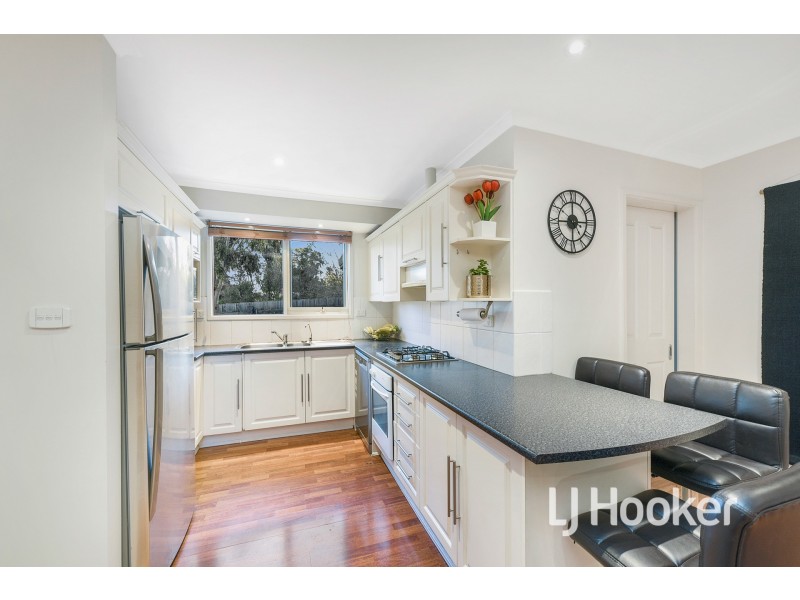 7 Ravensthorpe Crescent, Narre Warren VIC 3805