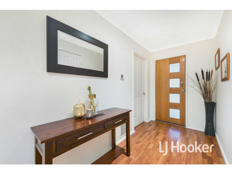 7 Ravensthorpe Crescent, Narre Warren VIC 3805