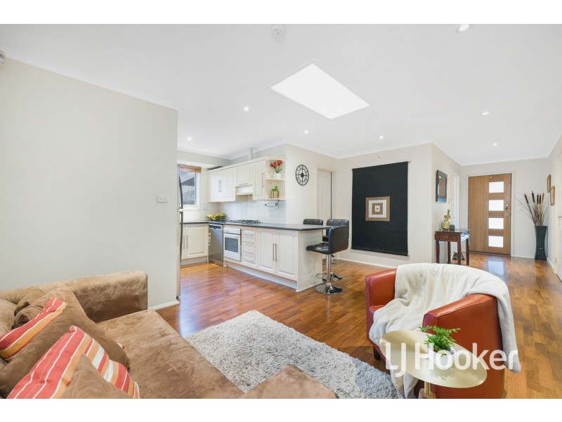 7 Ravensthorpe Crescent, Narre Warren VIC 3805