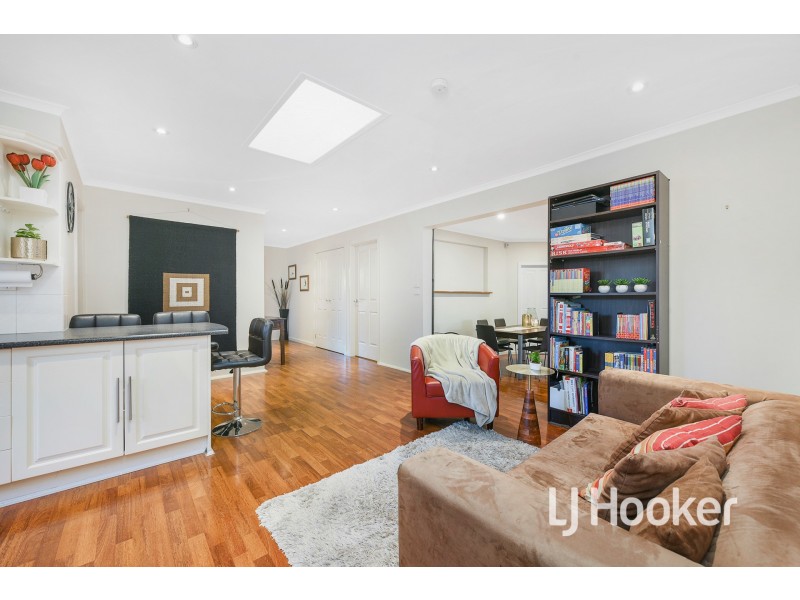 7 Ravensthorpe Crescent, Narre Warren VIC 3805