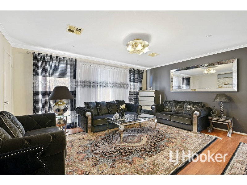 49 Tomasetti Crescent, Narre Warren VIC 3805