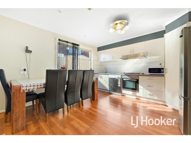 49 Tomasetti Crescent, Narre Warren VIC 3805