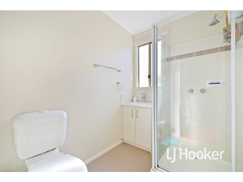 49 Tomasetti Crescent, Narre Warren VIC 3805