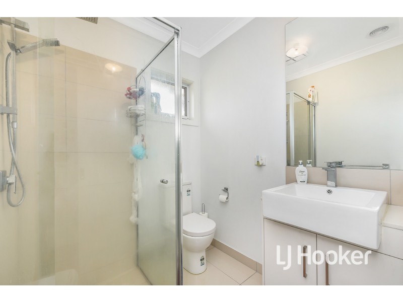 49 Sallys Run, Hampton Park VIC 3976