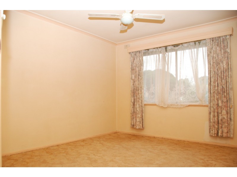 16 The Fairway, Hampton Park VIC 3976