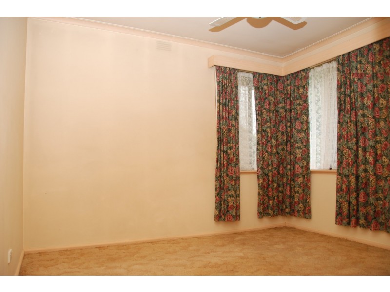 16 The Fairway, Hampton Park VIC 3976