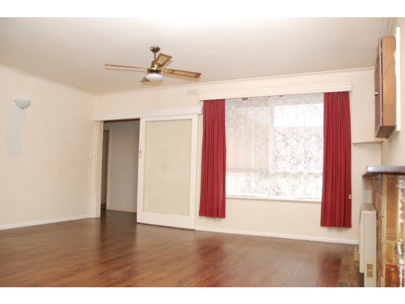 16 The Fairway, Hampton Park VIC 3976