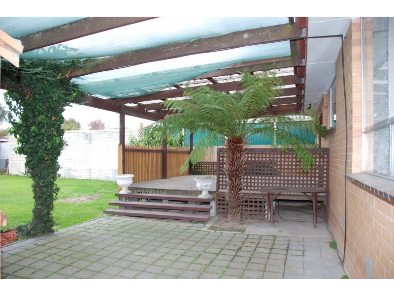 16 The Fairway, Hampton Park VIC 3976