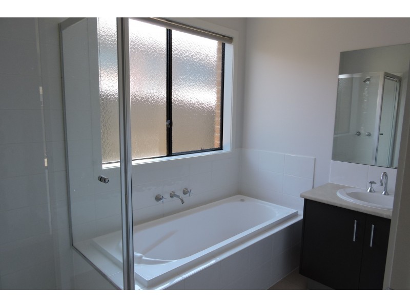 89 Selandra Boulevard, Clyde North VIC 3978