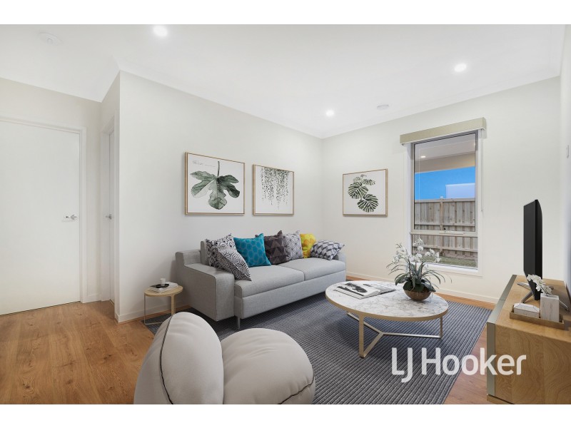 27 Merrin Circuit, Clyde North VIC 3978