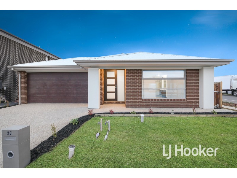 27 Merrin Circuit, Clyde North VIC 3978