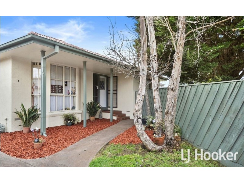 1/1 Daniher Close, Berwick VIC 3806