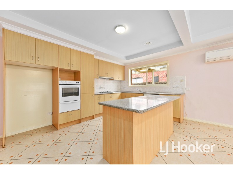 6 Stream Walk, Hallam VIC 3803