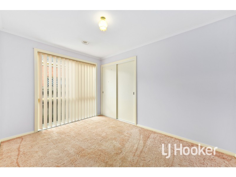 6 Stream Walk, Hallam VIC 3803