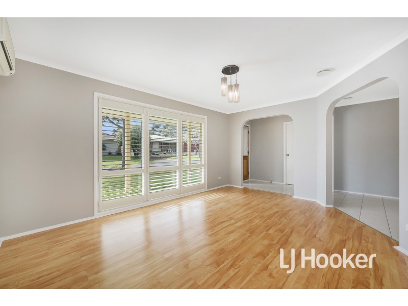 4 Rowen Court, Cranbourne North VIC 3977