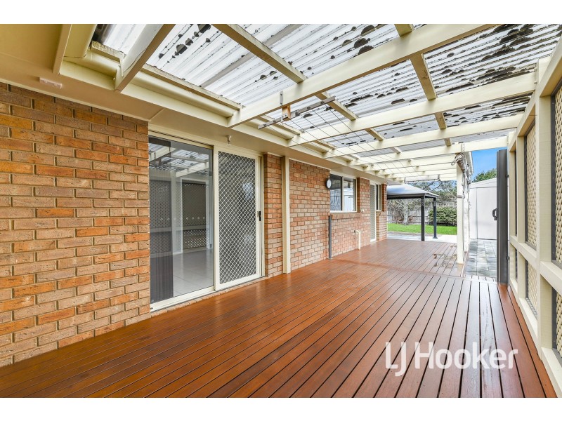 4 Rowen Court, Cranbourne North VIC 3977