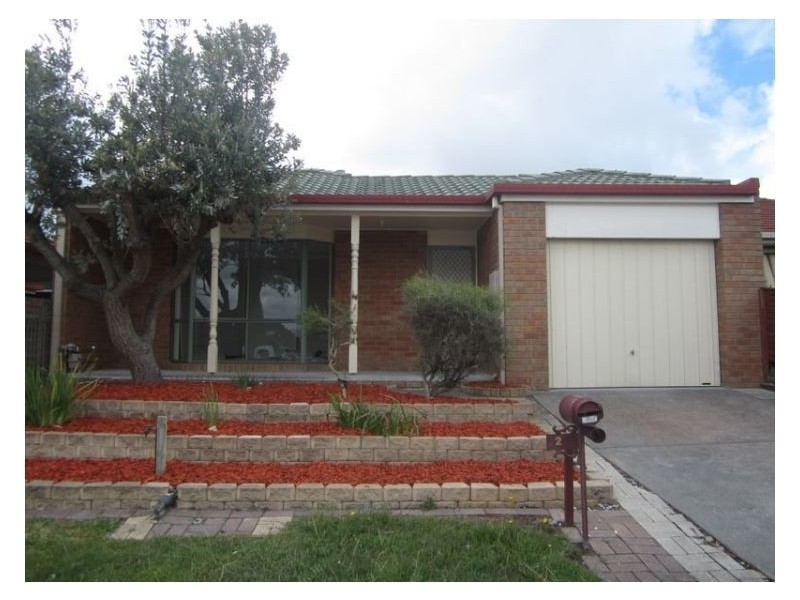 2 Dusk Court, Hampton Park VIC 3976