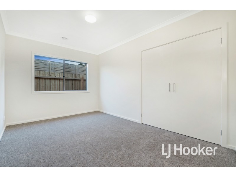 3 Camaro Drive, Cranbourne East VIC 3977