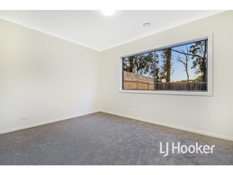 3 Camaro Drive, Cranbourne East VIC 3977