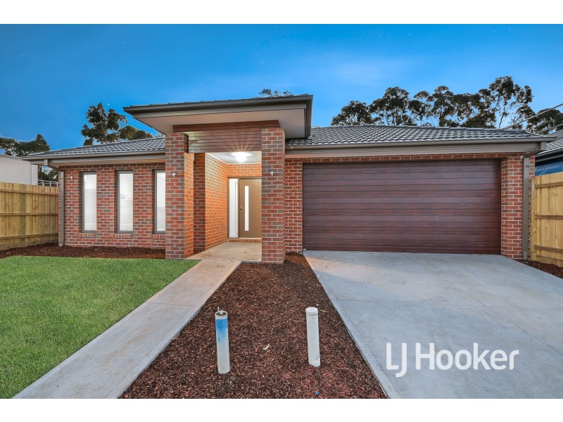 3 Camaro Drive, Cranbourne East VIC 3977