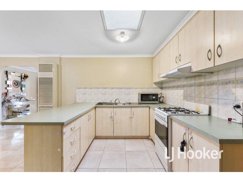 2 Dusk Court, Hampton Park VIC 3976