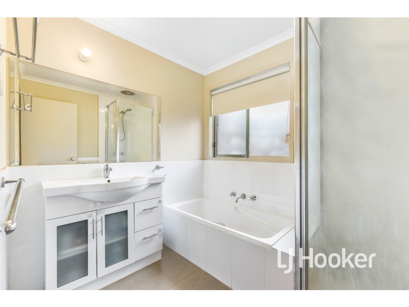 2 Dusk Court, Hampton Park VIC 3976