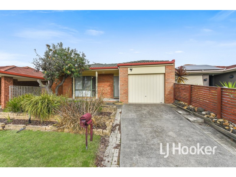 2 Dusk Court, Hampton Park VIC 3976