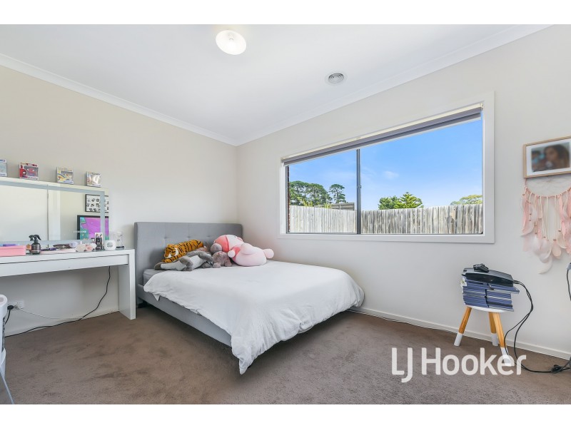 82 Fiorelli Boulevard, Cranbourne East VIC 3977