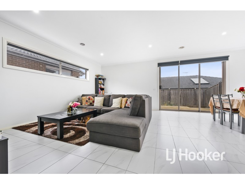 58 Bona Vista Rise, Clyde VIC 3978