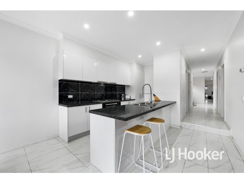 58 Bona Vista Rise, Clyde VIC 3978