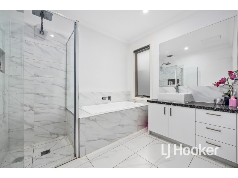 58 Bona Vista Rise, Clyde VIC 3978