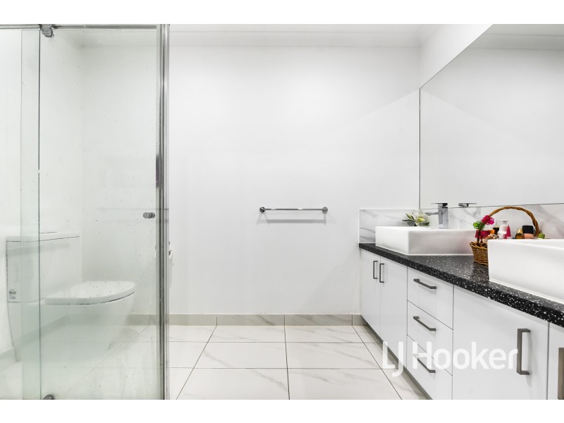 58 Bona Vista Rise, Clyde VIC 3978