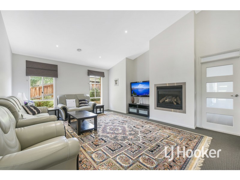 42 Majestic Drive, Officer VIC 3809