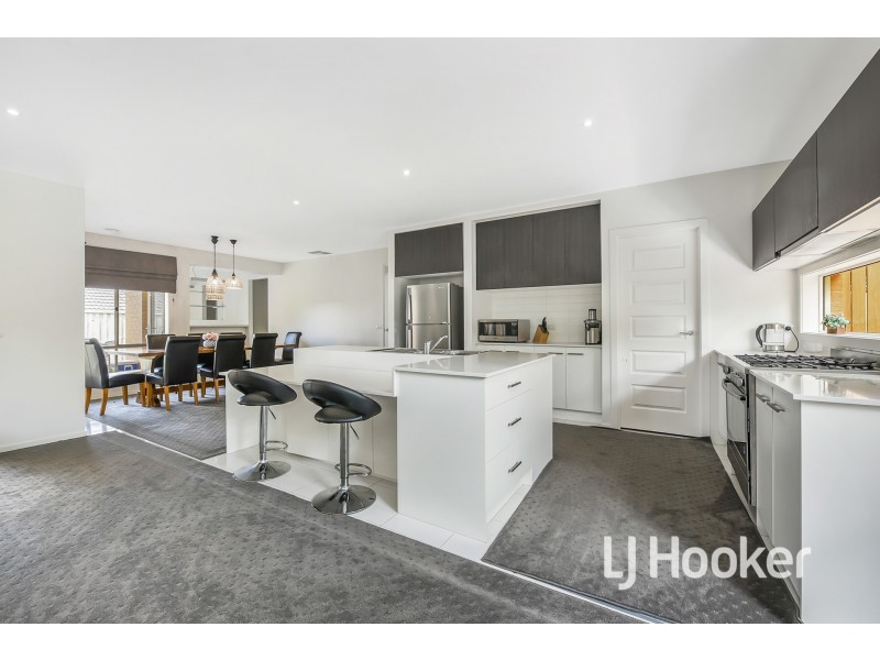 42 Majestic Drive, Officer VIC 3809