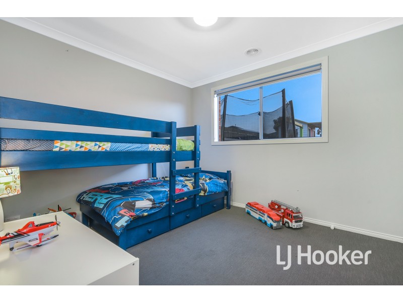 9 Wesson Way, Cranbourne East VIC 3977