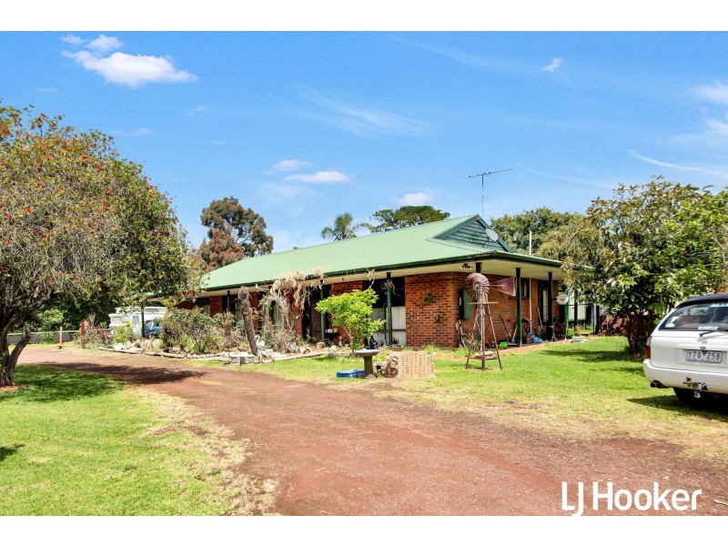 37 Collison Road, Cranbourne East VIC 3977