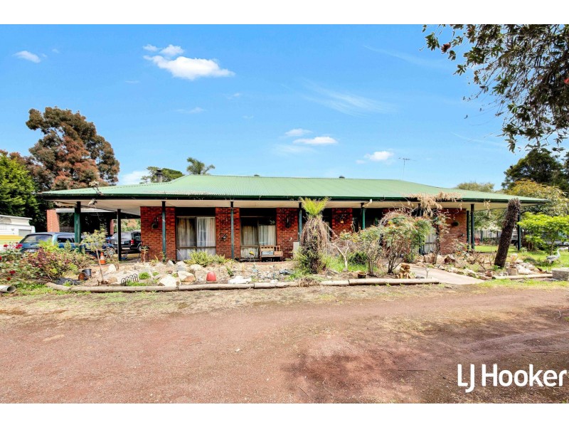 37 Collison Road, Cranbourne East VIC 3977